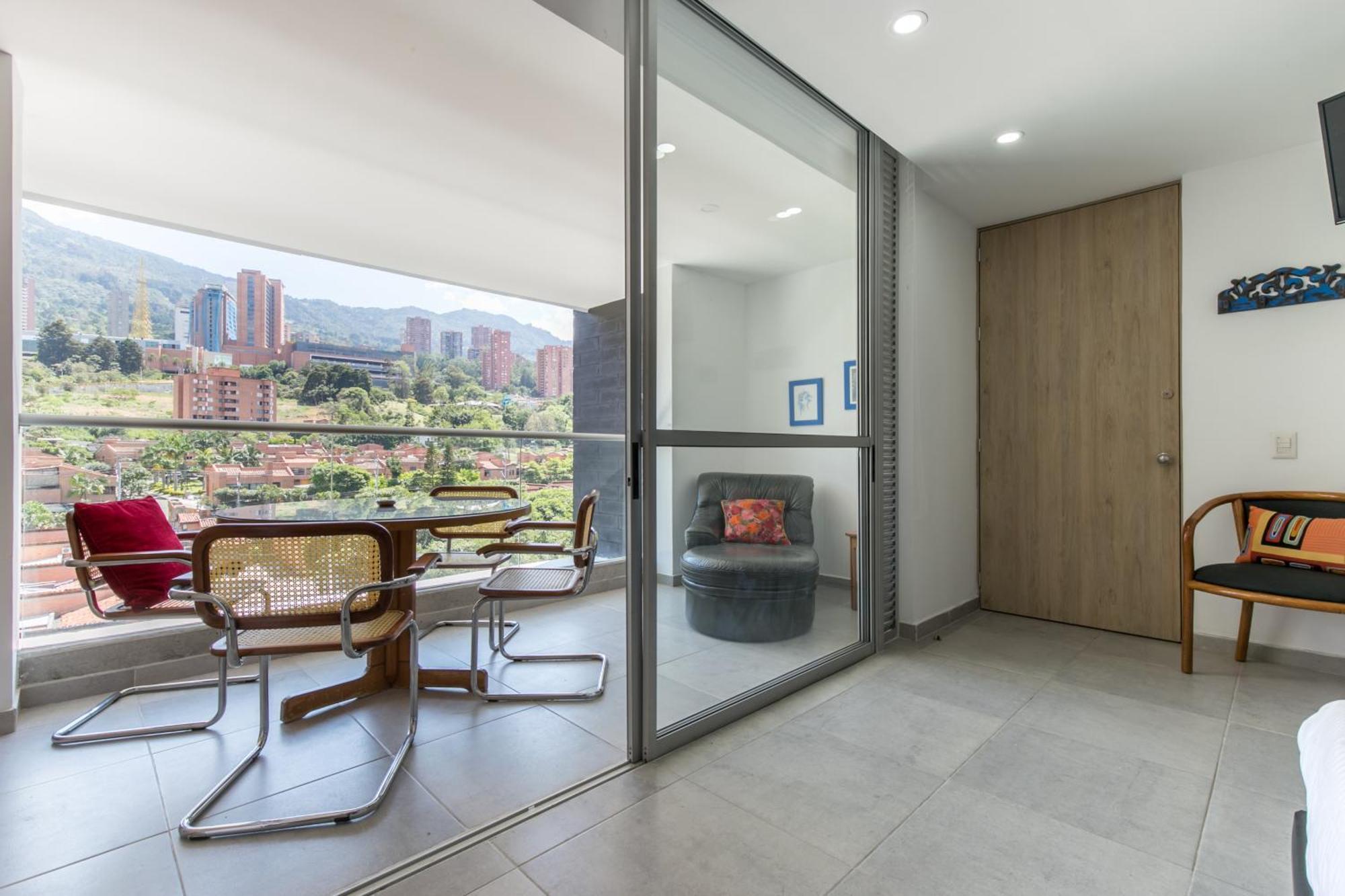 Apartamentos Borbon Suites Medellín Eksteriør bilde