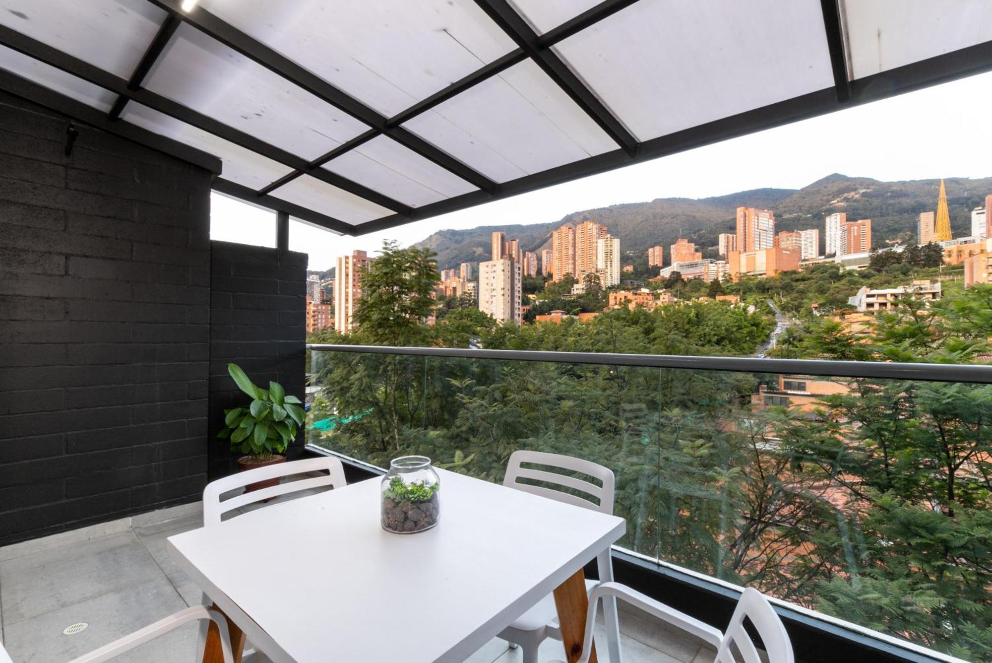 Apartamentos Borbon Suites Medellín Eksteriør bilde