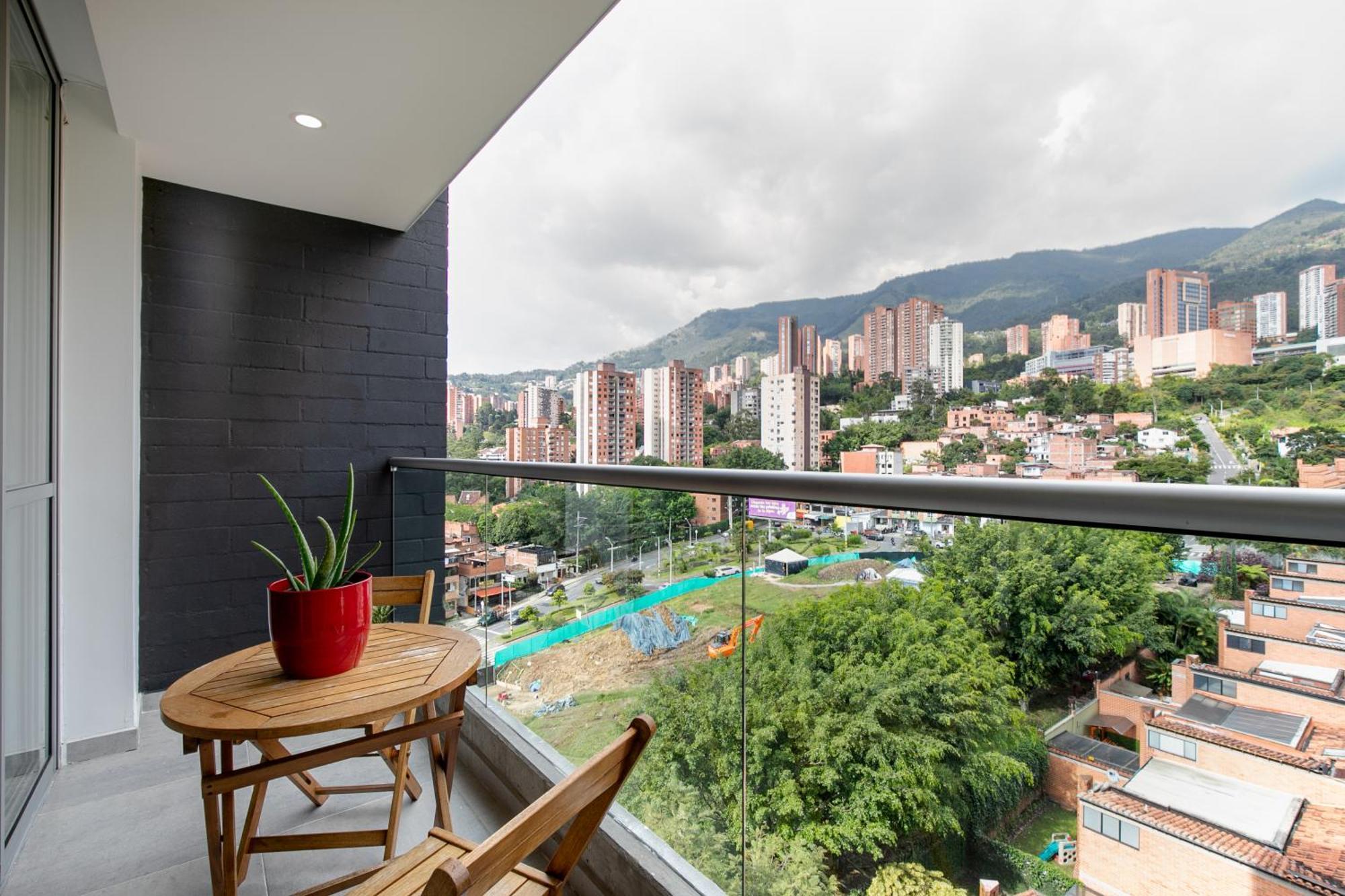 Apartamentos Borbon Suites Medellín Eksteriør bilde