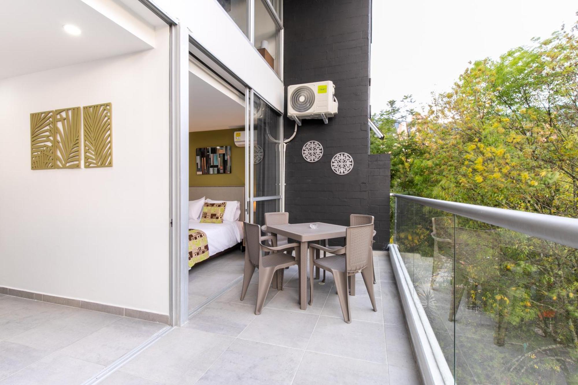 Apartamentos Borbon Suites Medellín Eksteriør bilde